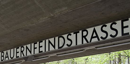 Bahnsteigkantensanierung am U1-Bahnhof Bauernfeindstraße