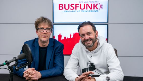 Dr. Mathias Rösch vom Nürnberger Schulmuseum und Stefan Meixner im Podcast-Studio.